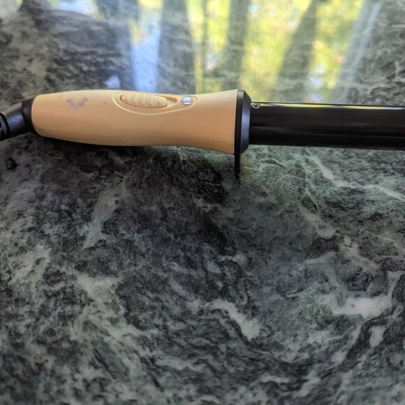SUTRA Mini Curling Wand - Picture 2 of 5